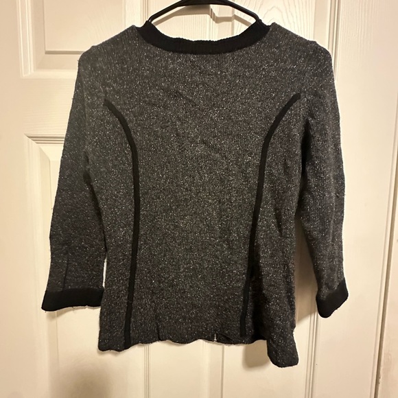Banana Republic black and gray small top - Picture 5 of 5